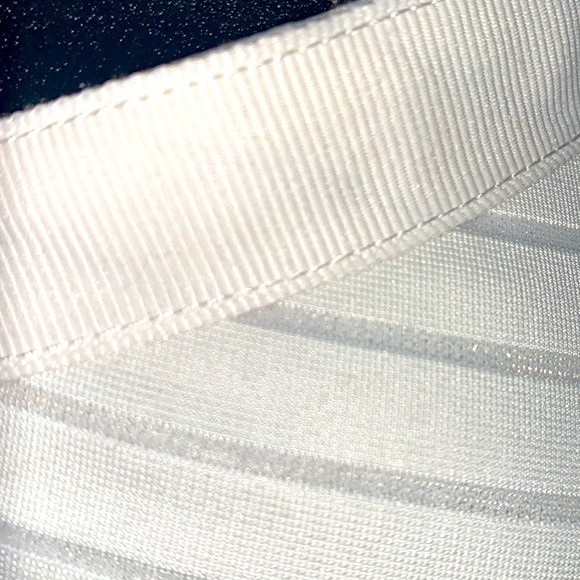 FLAGPOLE SWIM HALTER TOP LINED STRIPED SZ M - Picture 7 of 11